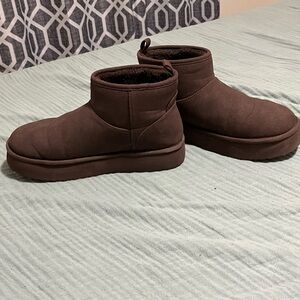 American Eagle Outfitters Brown Ankle Boots